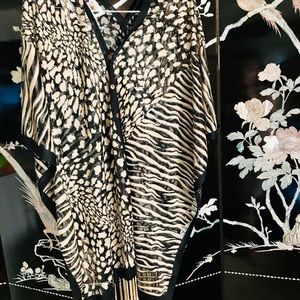 🐼sheer gold black and rhinestones poncho NWOT